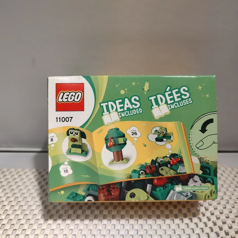 Lego Classic 11007 Creative Green Bricks NWT Building Toy Set